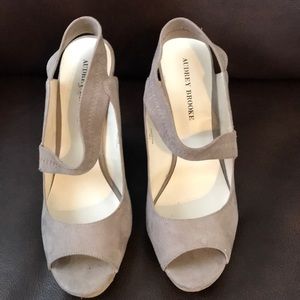 Size 11M Aubrey Brooke Wedge Heels